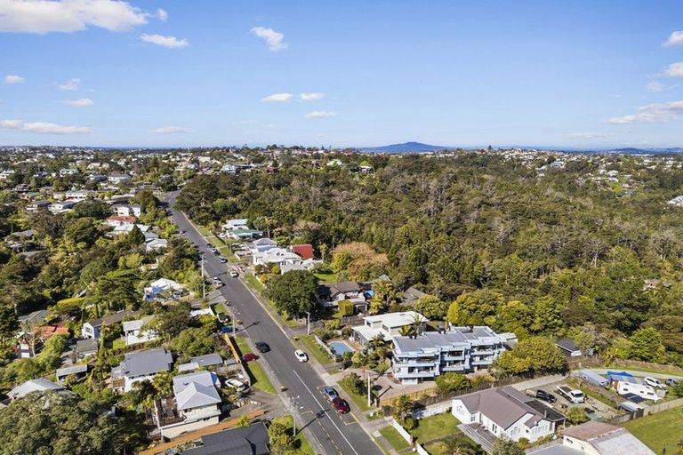 Photo of property in 64 Island Bay Road, Beach Haven, Auckland, 0626