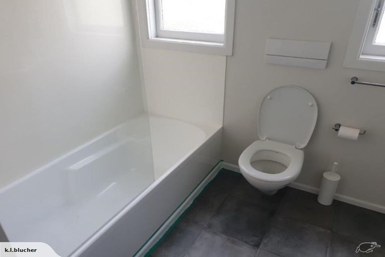 Photo of property in 31 Kaihuia Street, Northland, Wellington, 6012