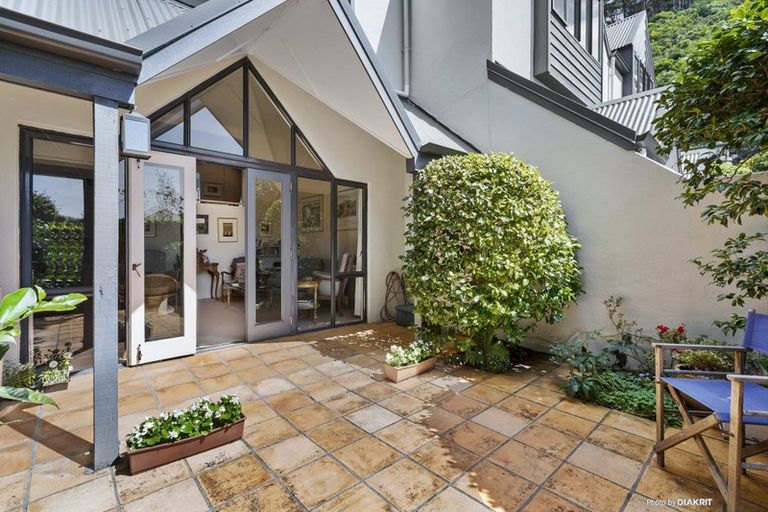Photo of property in 14u3 Harriett Street, Thorndon, Wellington, 6011