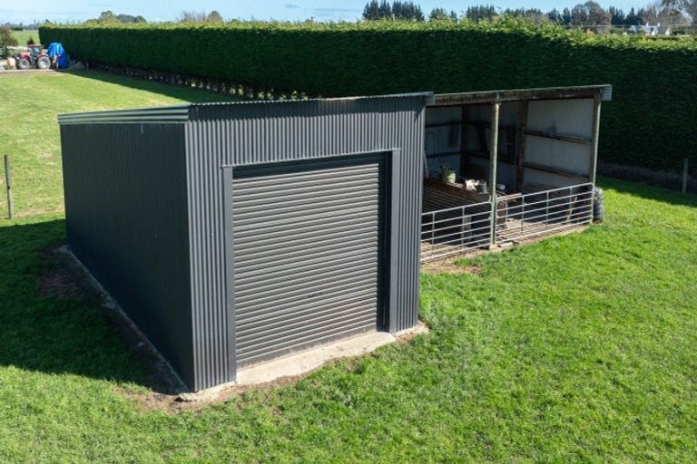 Photo of property in 24 Mckinnon Road, Edendale, Wyndham, 9893