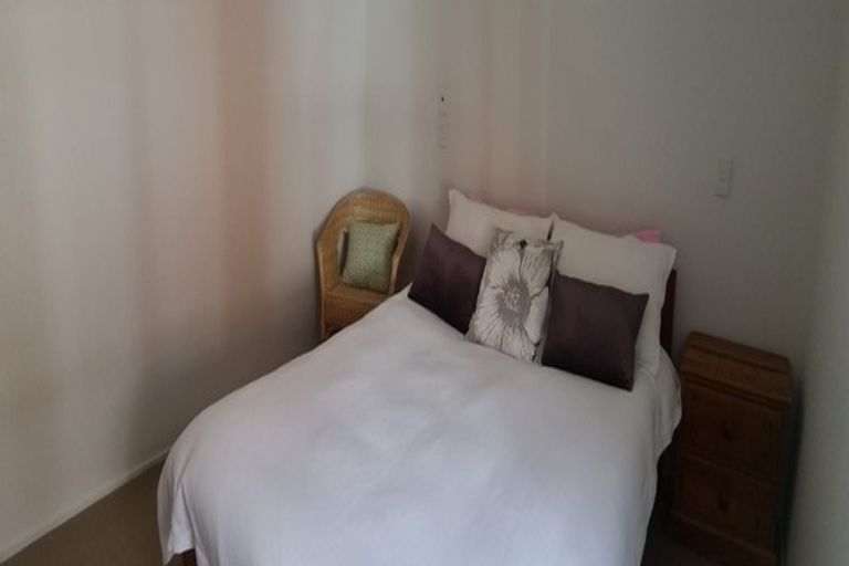 Photo of property in 3/16 Oriental Terrace, Oriental Bay, Wellington, 6011