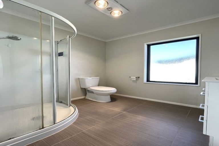 Photo of property in 36 Cresswell Place, Johnsonville, Wellington, 6037