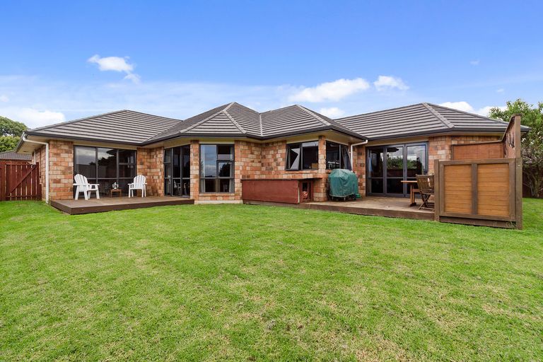 Photo of property in 99 Kitchener Road, Pukekohe, 2120