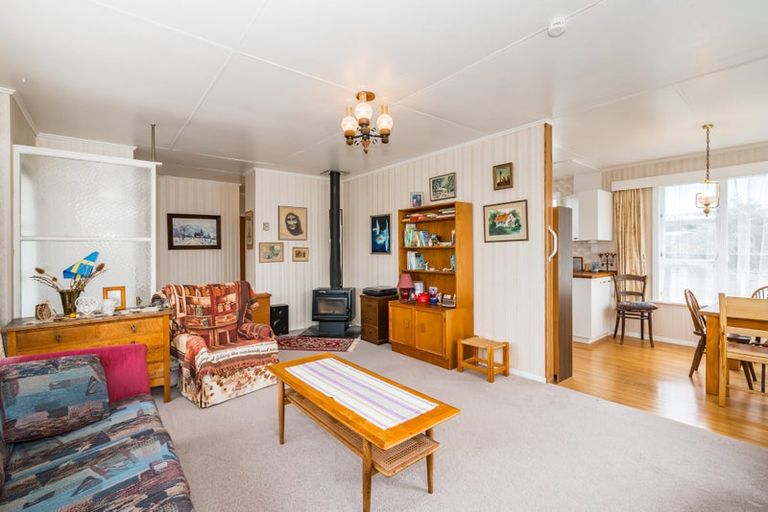 Photo of property in 21 Gray Avenue, Paraparaumu Beach, Paraparaumu, 5032