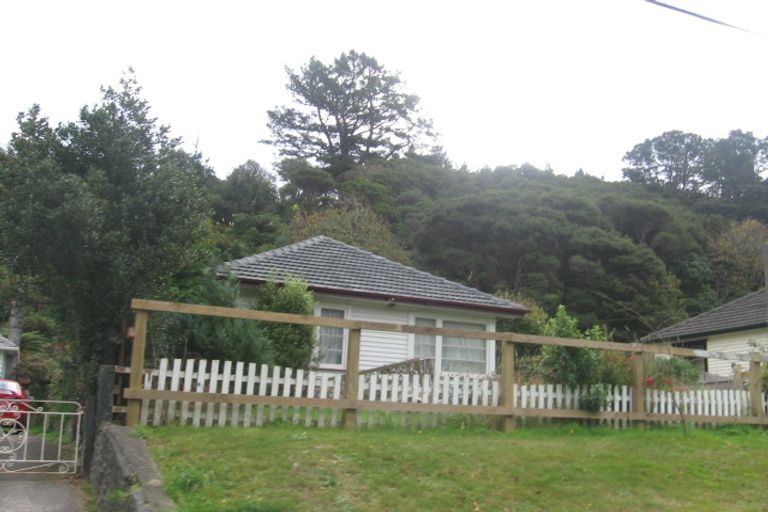 Photo of property in 33 Hair Street, Wainuiomata, Lower Hutt, 5014