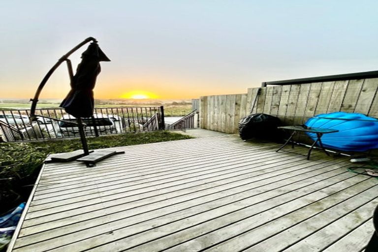 Photo of property in 96 Tarapuka Road, Westgate, Auckland, 0814