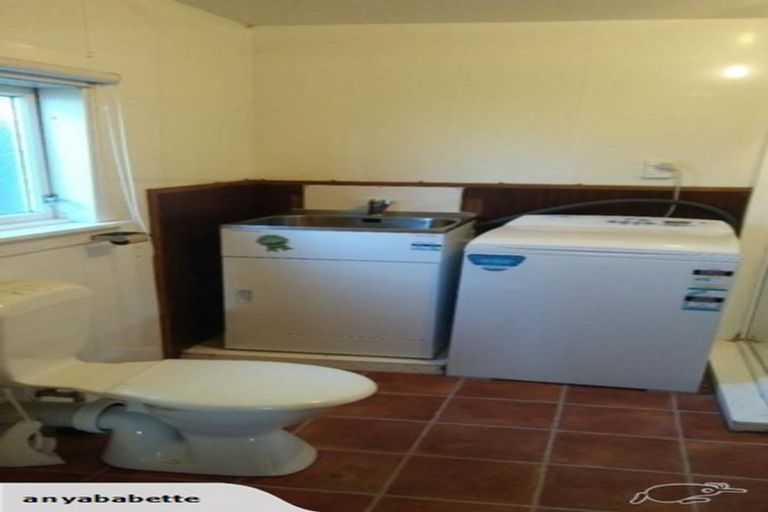 Photo of property in 16 Holiday Road, Stanmore Bay, Whangaparaoa, 0932