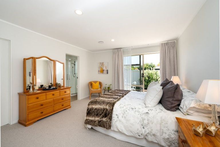 Photo of property in 12a Lucknow Road, Havelock North, 4130