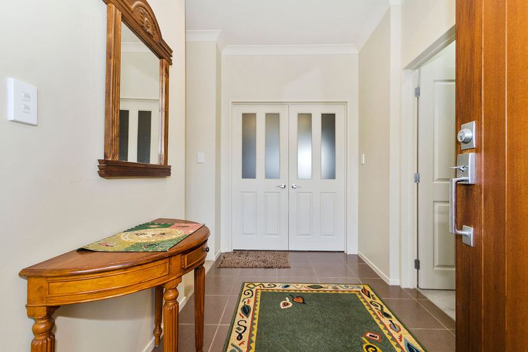 Photo of property in 99 Kitchener Road, Pukekohe, 2120