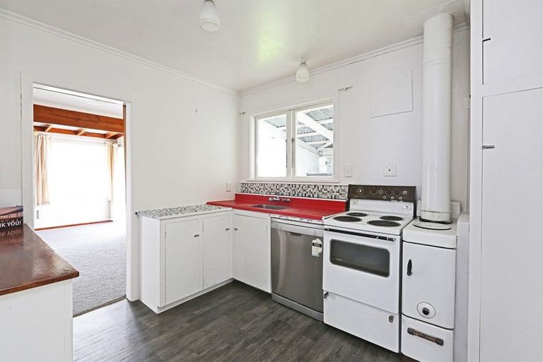 Photo of property in 5 Kelvin Road, Maraenui, Napier, 4110