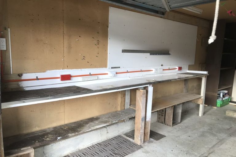 Photo of property in 210f4 Newlands Road, Newlands, Wellington, 6037