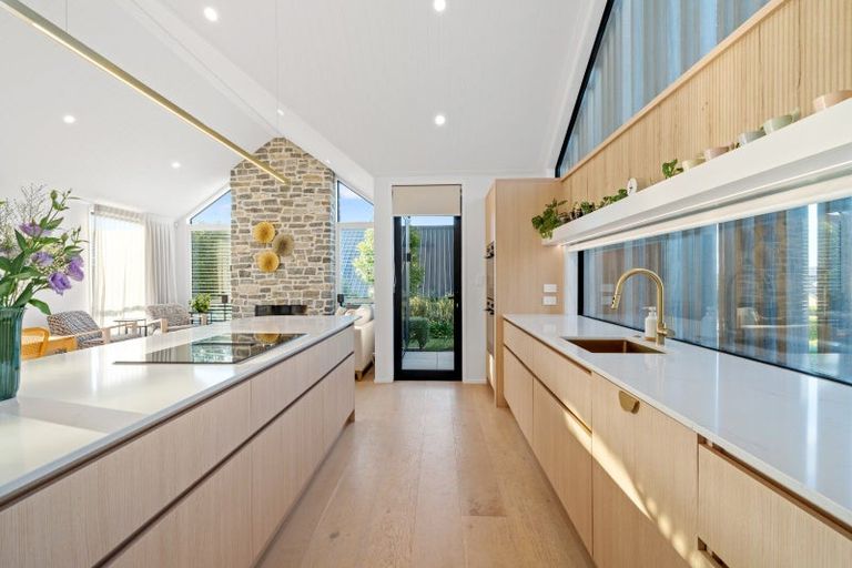 Photo of property in 5 Winstone House Road, Paerata, 2124