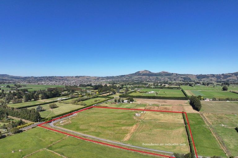Photo of property in 323 Riccarton Road West, Mosgiel, 9092