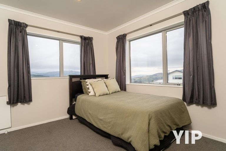 Photo of property in 16 Havana Rise, Grenada Village, Wellington, 6037