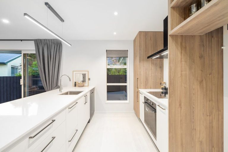 Photo of property in 8c Wychwood Crescent, Bishopdale, Christchurch, 8053