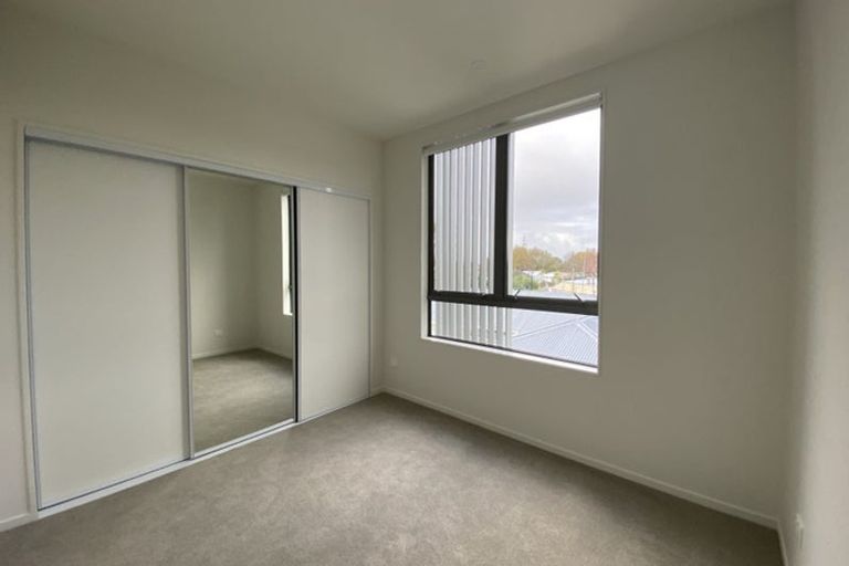 Photo of property in 5/2 Moor Avenue, Te Atatu Peninsula, Auckland, 0610