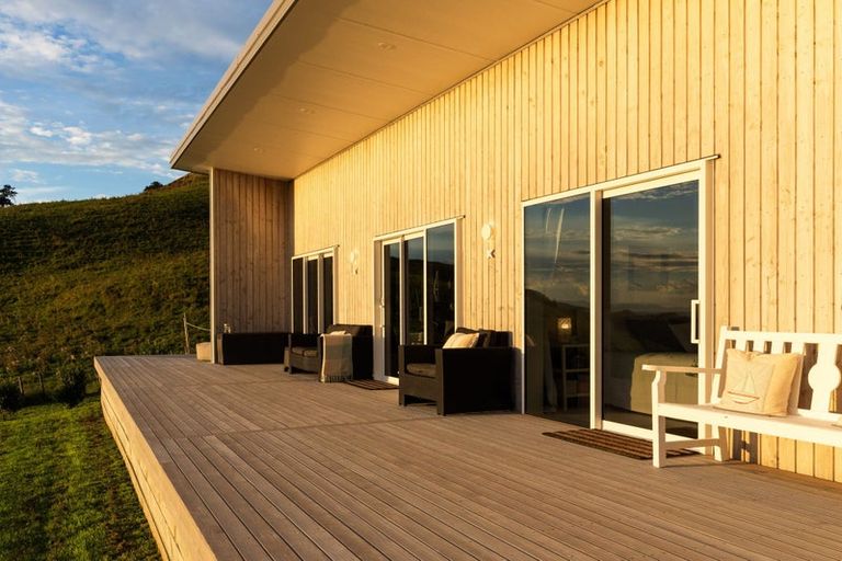 Photo of property in 225 Wheatstone Road, Wainui, Gisborne, 4073