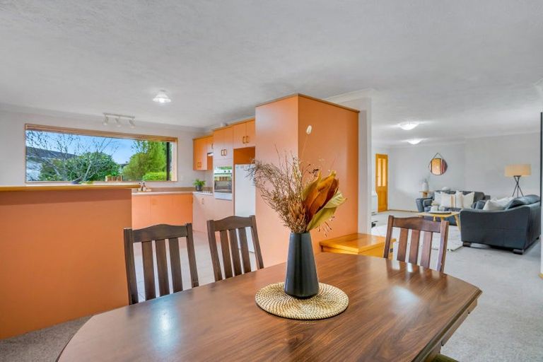 Photo of property in 1 Niddry Crescent, Winton, 9720