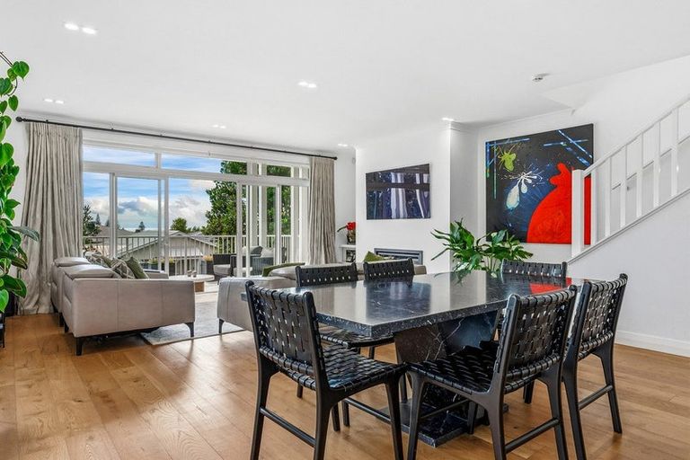 Photo of property in 15 Landmark Terrace, Orewa, 0931