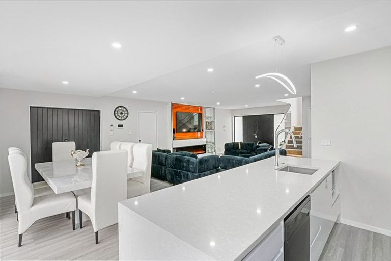 Photo of property in 4 Tawapou Close, Massey, Auckland, 0614