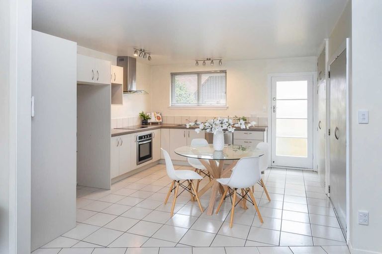 Photo of property in 2/30 Gordon Avenue, St Albans, Christchurch, 8014