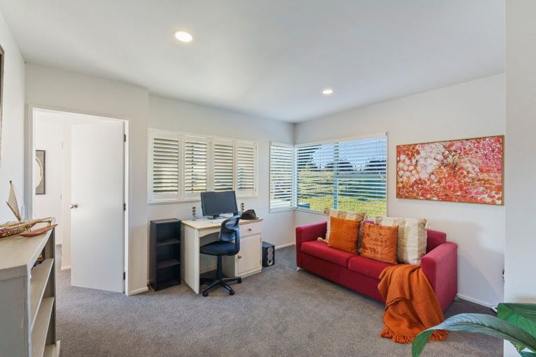 Photo of property in 80 Greendale Drive, Otaihanga, Paraparaumu, 5036