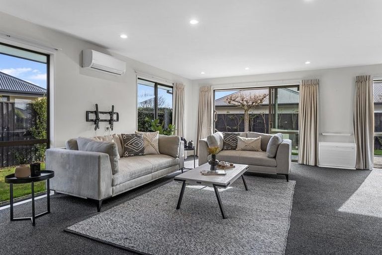 Photo of property in 19 Epsom Drive, Rangiora, 7400