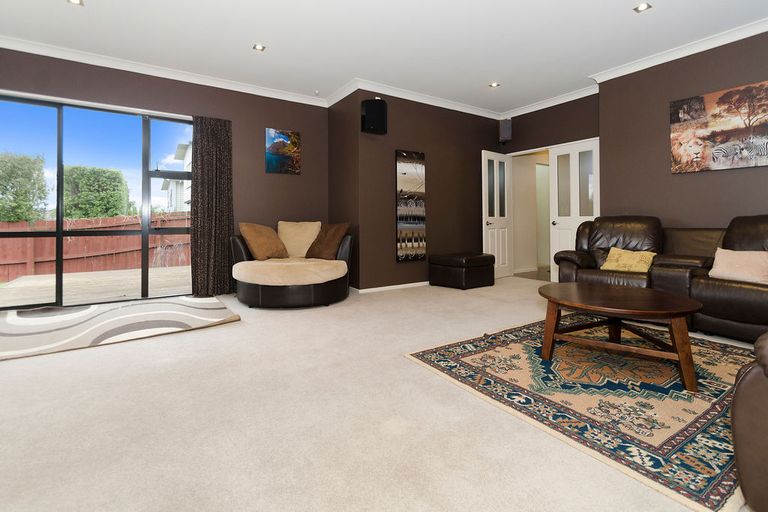 Photo of property in 99 Kitchener Road, Pukekohe, 2120