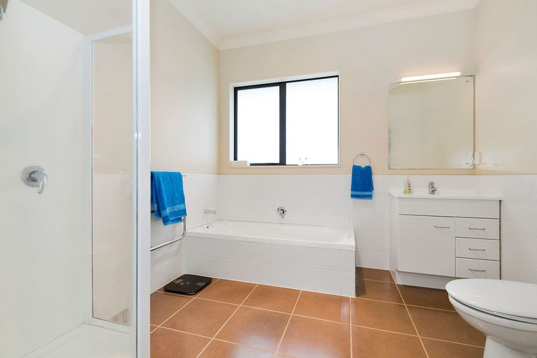 Photo of property in 99 Kitchener Road, Pukekohe, 2120