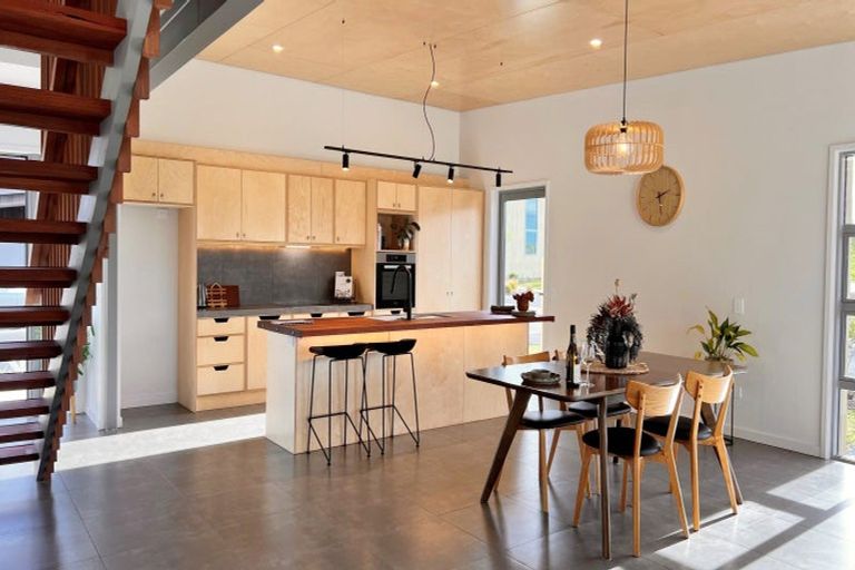 Photo of property in 4 Mirek Street, Waikanae, 5036