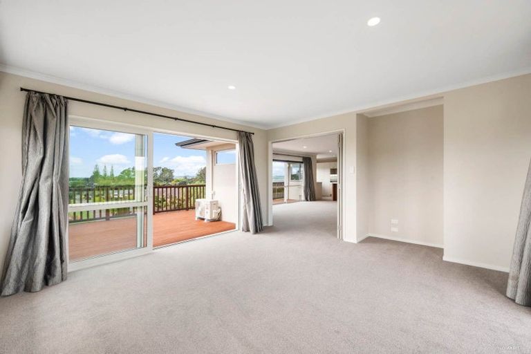 Photo of property in 21 Omana Avenue, Shelly Beach, Helensville, 0874