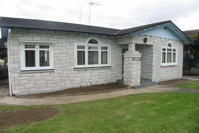 Photo of property in 63 Great South Road, Papakura, 2110