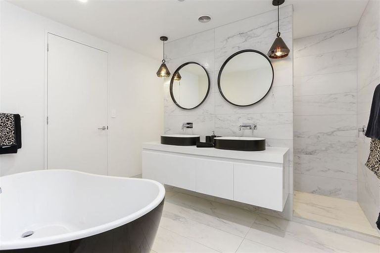 Photo of property in Sugar Lane Apartments, 11/31 Rawene Road, Birkenhead, Auckland, 0626