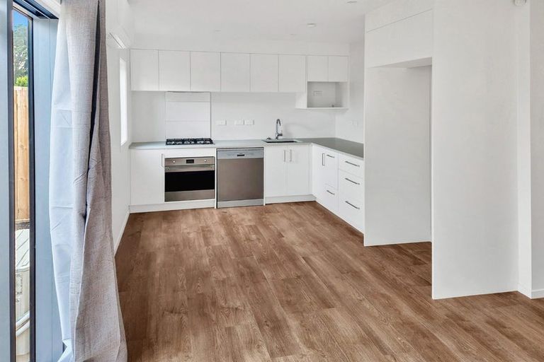 Photo of property in 5/12 Mana Avenue, Titahi Bay, Porirua, 5022