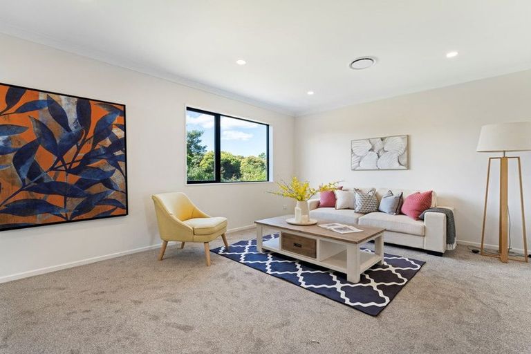 Photo of property in 13 Taipahitini Road, Rosehill, 2113