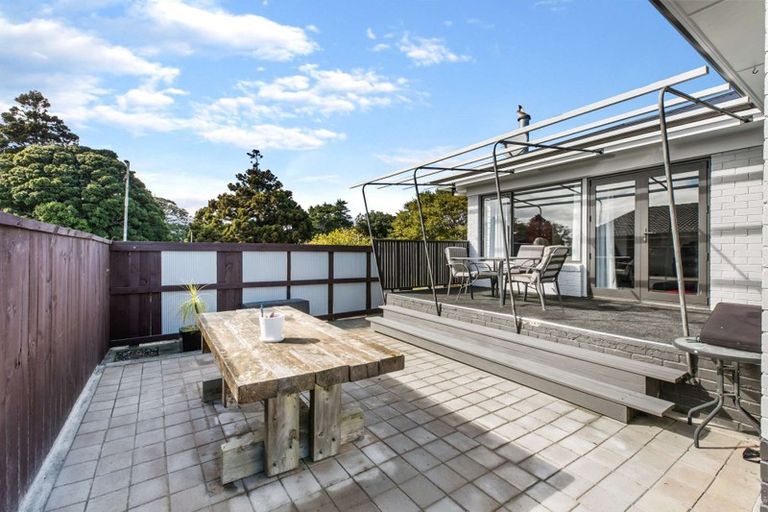 Photo of property in 82 Racecourse Road, Waiuku, 2123