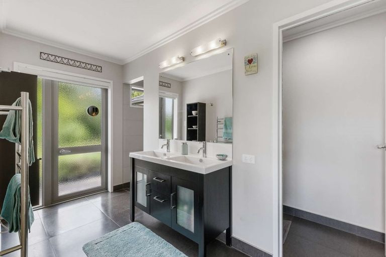 Photo of property in 17 Millbrook Drive, Waiuku, 2683