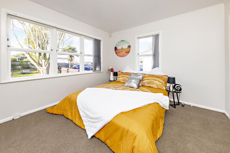 Photo of property in 62 Friedlanders Road, Manurewa, Auckland, 2102