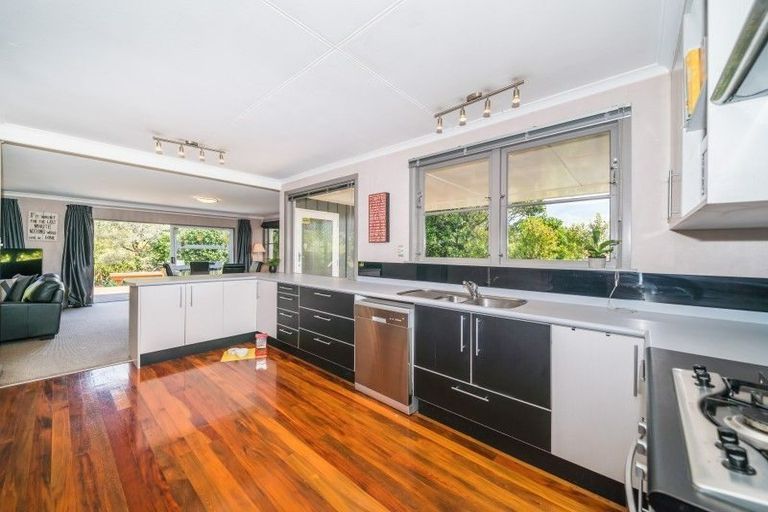 Photo of property in 17 Swansea Street, Hokowhitu, Palmerston North, 4410