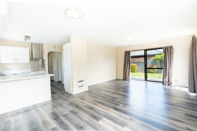 Photo of property in 2/232 Harewood Road, Bishopdale, Christchurch, 8053