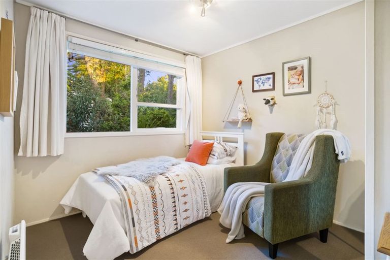 Photo of property in 21 Holt Avenue, Torbay, Auckland, 0630