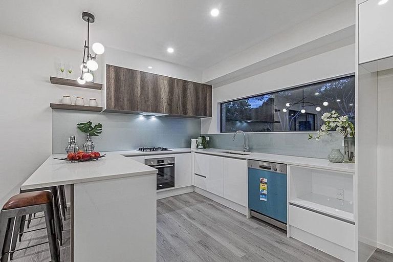 Photo of property in 10 Waka Street, Albany Heights, Auckland, 0632