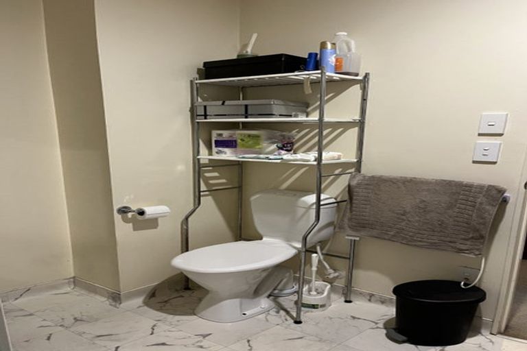 Photo of property in Terrace Heights Apartments, 11b/163 The Terrace, Wellington Central, Wellington, 6011