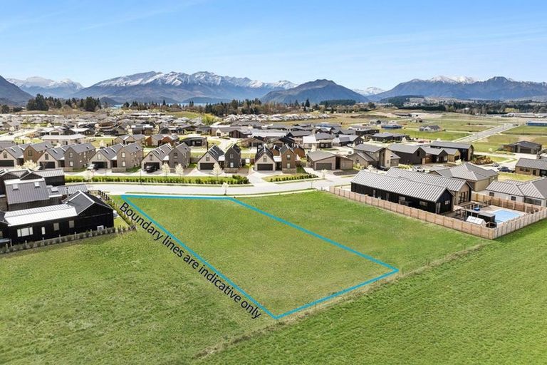 Photo of property in 8 Marjon Drive, Wanaka, 9305