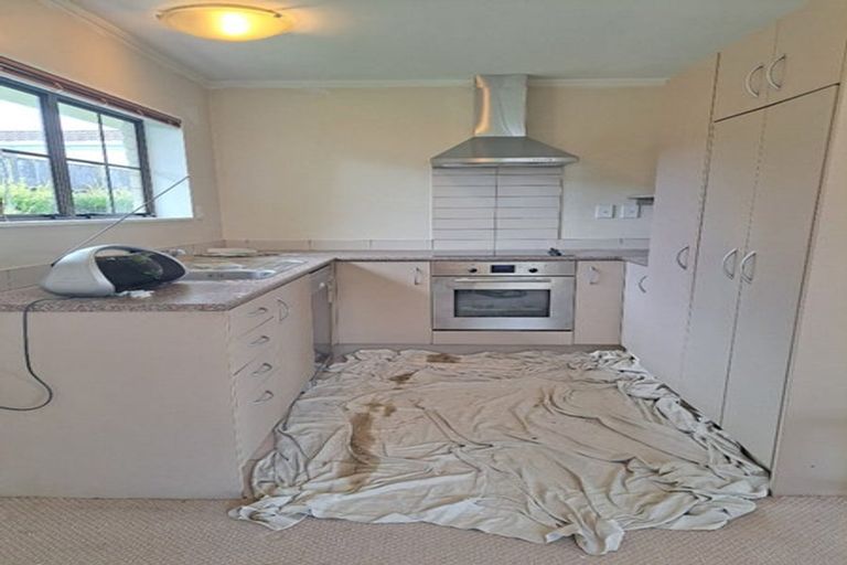 Photo of property in 2/6a Keeney Court, Papakura, 2110