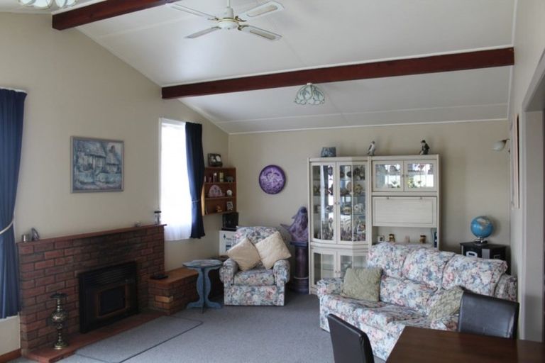 Photo of property in 127 Guy Street, Dannevirke, 4930