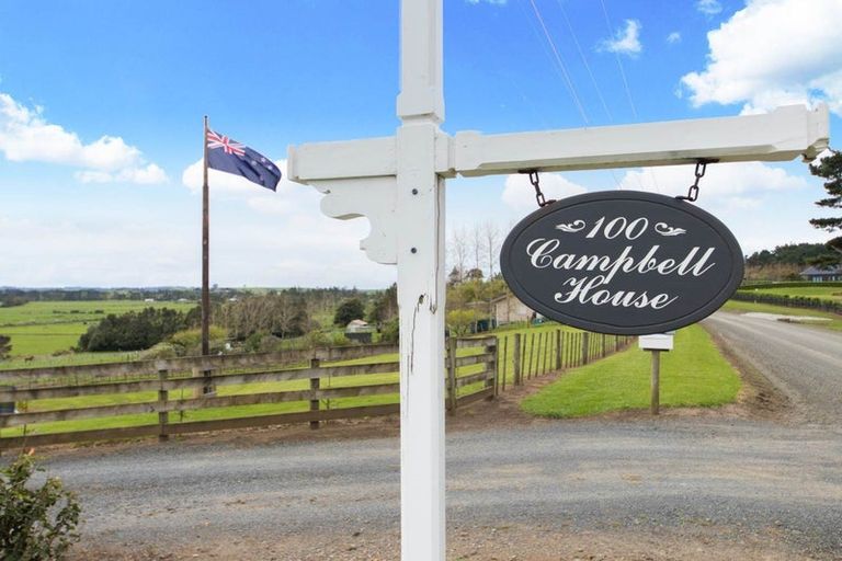 Photo of property in 100 Evans Road, South Head, Helensville, 0874