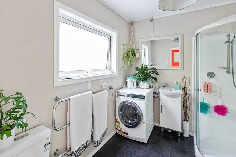 Photo of property in 72u1 Homebush Road, Khandallah, Wellington, 6035