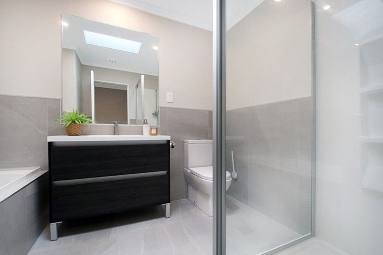 Photo of property in 63 O'meara Street, Swanson, Auckland, 0614