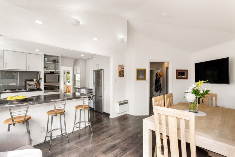Photo of property in 11 Bank Street, Hillcrest, Auckland, 0627